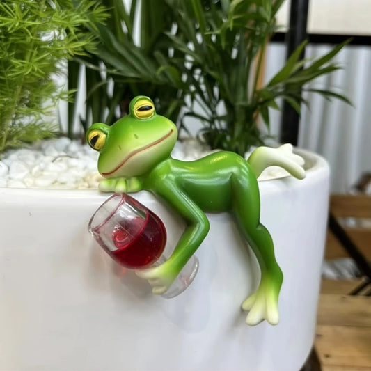 🔥 HORKÝ VÝPRODEJ 🐸🍷 Závěsná Ozdoba na Květináč – Žabka