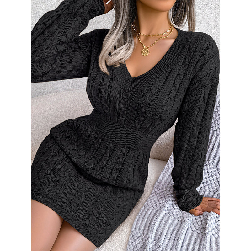 Elegantes Damen-Strickkleid mit Zopfmuster und figurbetontem Schnitt